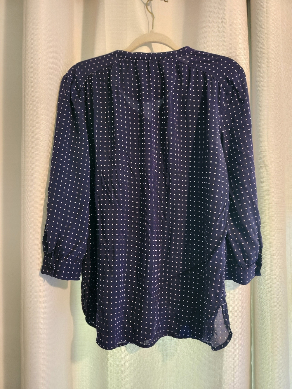 Market & Spruce Square Dot Henley Blouse, Size L - Picture 2 of 9